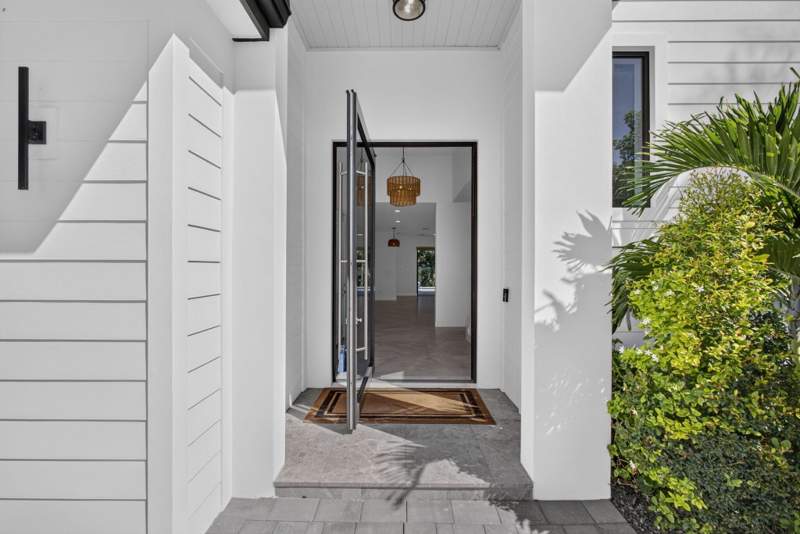 4 bedroom Single Family Residence at 131 Edwards Lane, Palm Beach Shores, Palm Beach Shores — photo 5