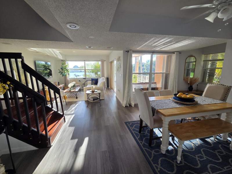 3 bedroom Townhouse at 3271 NW 44th Street #5, SARTORI LAKE, Oakland Park — photo 4
