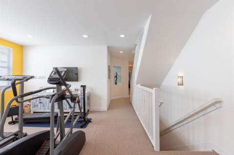 213 SW 11th Street #213, Fort Lauderdale FL - photo 13 of 32