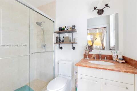 213 SW 11TH Street #213, Fort Lauderdale FL - photo 9 of 21