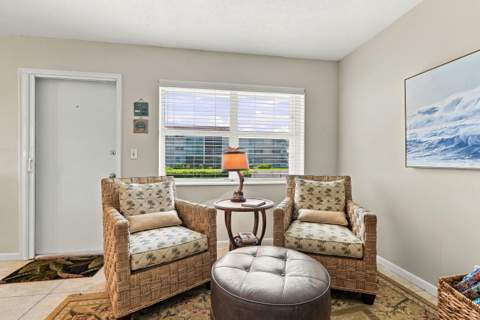 530 Horizons #104, Boynton Beach FL - photo 6 of 34