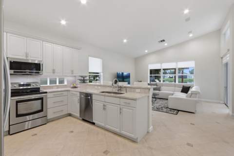 11649 Pamplona Boulevard, Boynton Beach FL - photo 21 of 66