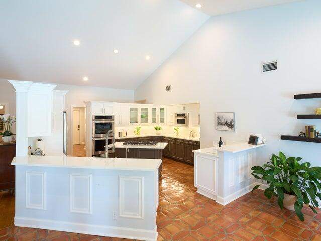5 bedroom Single Family Residence at 3700 Embassy Drive, President Country Club, West Palm Beach — photo 5