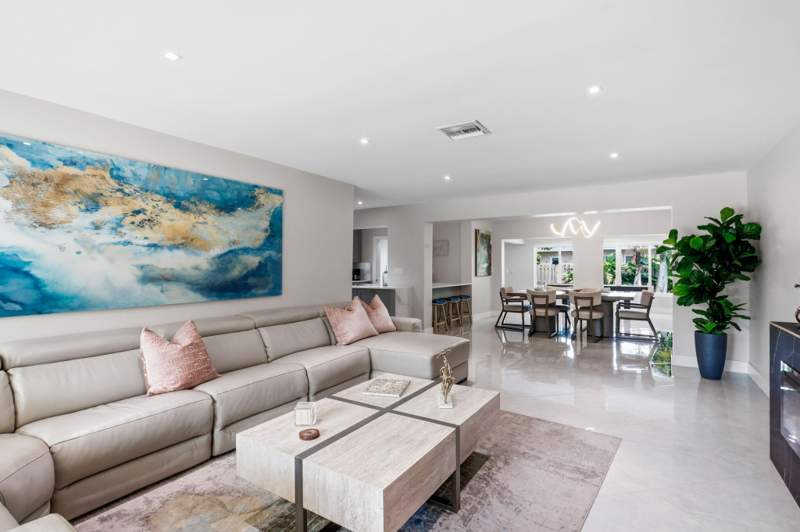 5 bedroom Single Family Residence at 4760 NE 17th Avenue, Floranada Ridge Sec, Oakland Park — photo 5