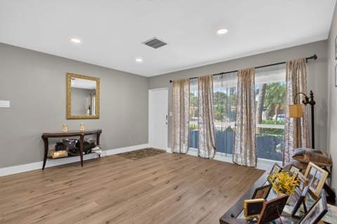2520 SE 5TH Street, Pompano Beach FL - photo 8 of 39
