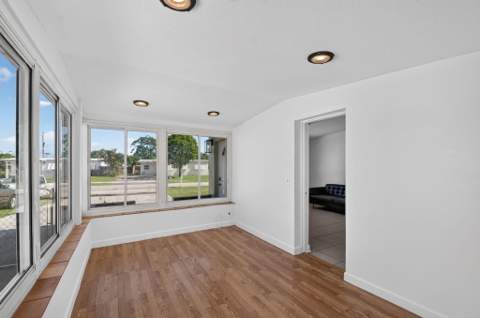 5678 Cinnamon Drive, West Palm Beach FL - photo 17 of 43