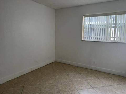 4425 TREEHOUSE Lane #29F, Tamarac FL - photo 7 of 8