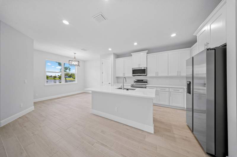4 bedroom Single Family Residence at 380 SW Kestor Drive, PORT ST LUCIE SECTION 34, Port St. Lucie — photo 4