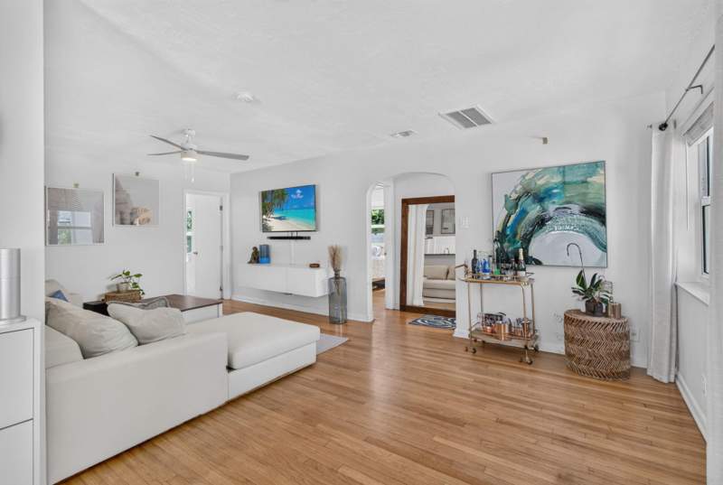 4 bedroom Single Family Residence at 612 N C Street, Town Of Lake Worth, Lake Worth — photo 3