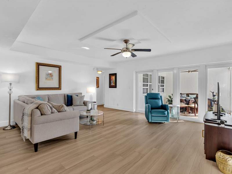 2 bedroom Stock Cooperative at 3300 NE 36th Street #912, CORAL RIDGE TOWERS EAST CO-OP, Fort Lauderdale — photo 4