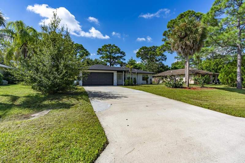 3 bedroom Single Family Residence at 6801 Pensacola Road, Lakewood Park Unit 10, Fort Pierce — photo 3