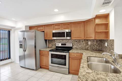 2253 SW 17th Drive, Deerfield Beach FL - photo 8 of 76