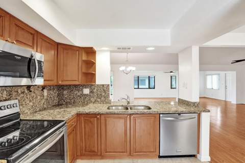 2253 SW 17th Drive, Deerfield Beach FL - photo 11 of 76