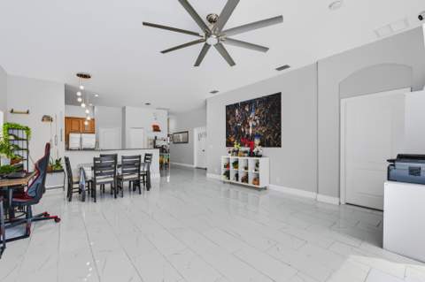 102 Newberry Lane, Royal Palm Beach FL - photo 10 of 34
