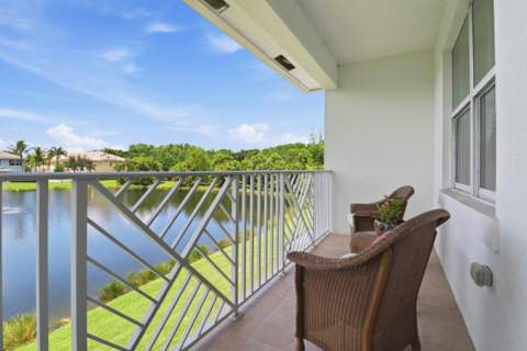 2133 Wells Place, Palm Beach Gardens FL - photo 23 of 28