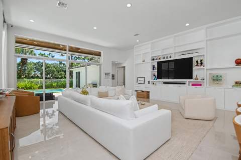 16124 Villa Vizcaya Place, Delray Beach FL - photo 15 of 46
