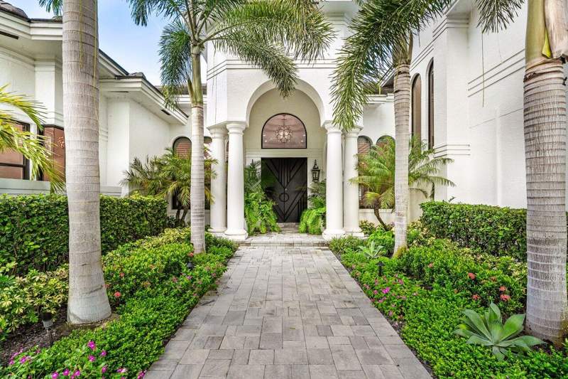 6 bedroom Single Family Residence at 3809 NW Coventry Lane, Coventry At Woodfield Country Club, Boca Raton — photo 3