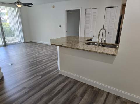 701 Villa Circle, Boynton Beach FL - photo 7 of 22