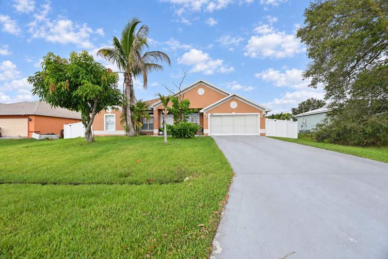 4 bedroom Single Family Residence at 1392 SE Odonnell Lane, Port St Lucie Section 3, Port St. Lucie — photo 1