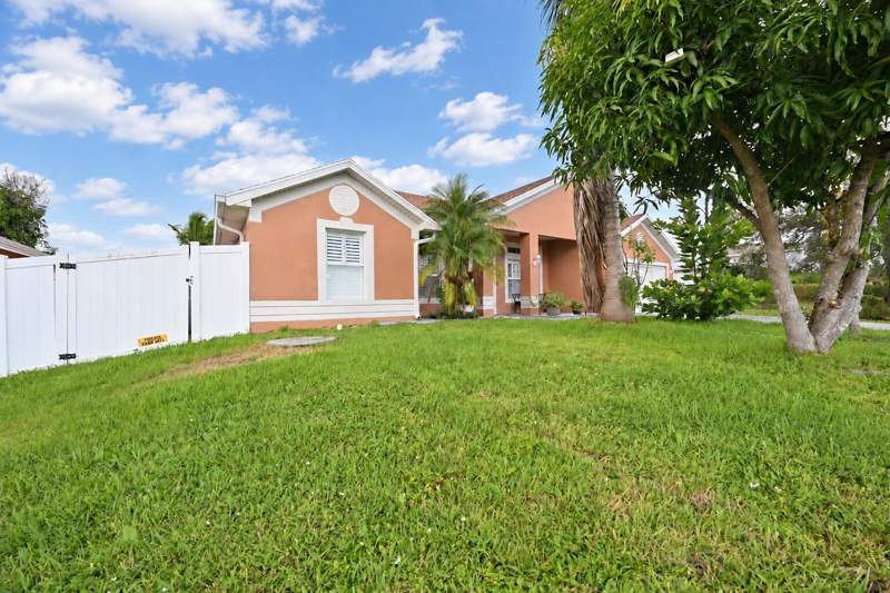 4 bedroom Single Family Residence at 1392 SE Odonnell Lane, Port St Lucie Section 3, Port St. Lucie — photo 3