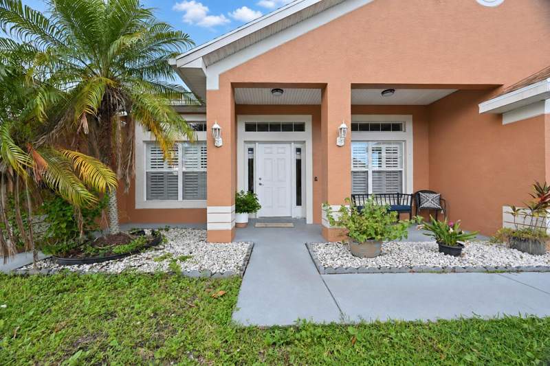 4 bedroom Single Family Residence at 1392 SE Odonnell Lane, Port St Lucie Section 3, Port St. Lucie — photo 4