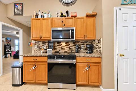 1392 SE Odonnell Lane, Port St. Lucie FL - photo 10 of 30
