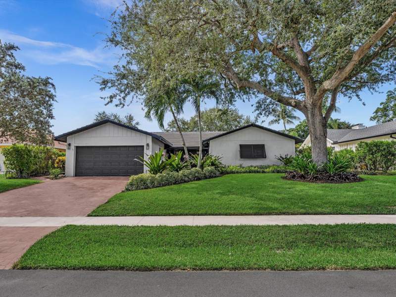 3 bedroom Single Family Residence at 3264 Lakeview Drive, Lakeview, Delray Beach — photo 2
