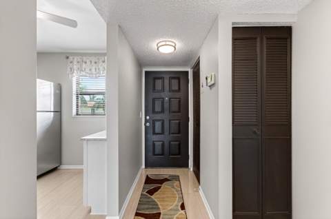 7245 Golf Colony Court, Greenacres FL - photo 8 of 40