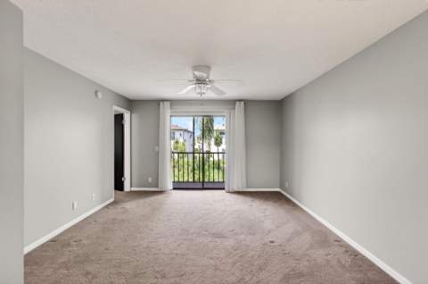 7245 Golf Colony Court, Greenacres FL - photo 10 of 40