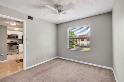 7245 Golf Colony Court, Greenacres FL - photo 14 of 40