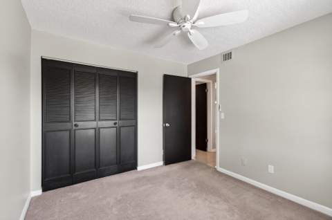 7245 Golf Colony Court, Greenacres FL - photo 15 of 40