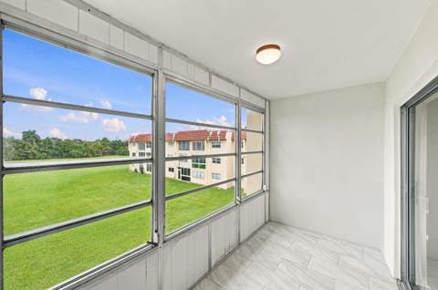 8841 Sunrise Lakes Boulevard #304, Sunrise FL - photo 17 of 28
