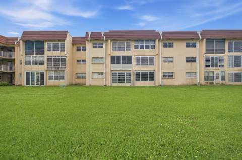 8841 Sunrise Lakes Boulevard #304, Sunrise FL - photo 24 of 28