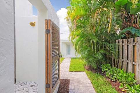 222 NE 9th Street, Delray Beach FL - photo 24 of 53
