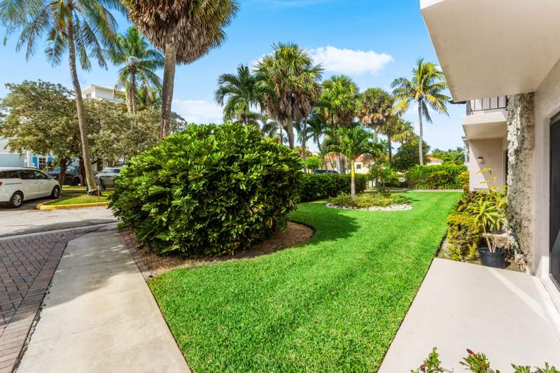 2 bedroom Condominium at 291 Mercury Road #4, Vilnis Condo, Juno Beach — photo 4