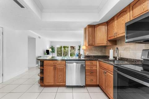 291 Mercury Road #4, Juno Beach FL - photo 9 of 35