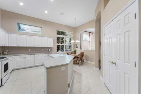 6947 Fairway Lakes Drive, Boynton Beach FL - photo 8 of 57