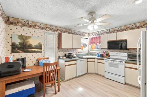 5215 W Canal Circle, Lake Worth FL - photo 14 of 38