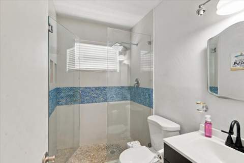 2294 NW 81st Terrace, Sunrise FL - photo 13 of 30