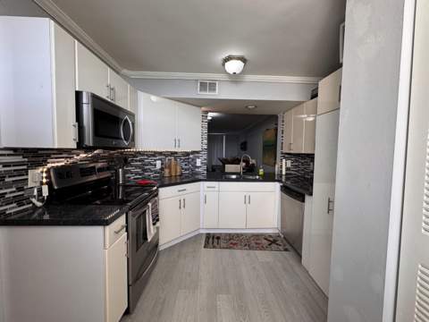 115 Lake Emerald Drive #410, Oakland Park FL - photo 11 of 45