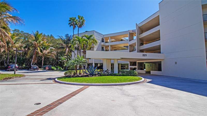 2 bedroom Condominium at 221 NE Plantation Road #213, Plantation Club Villas Condo, Hutchinson Island — photo 1