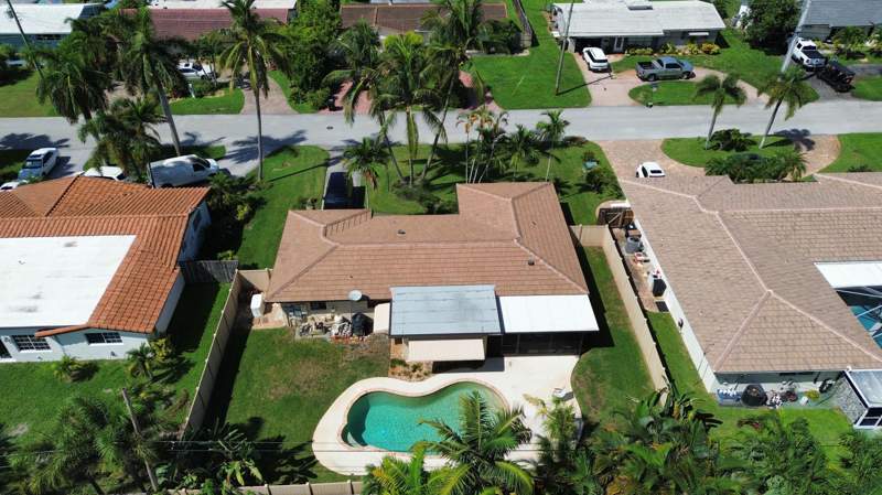 2 bedroom Single Family Residence at 2630 NE 53rd Court, Pompano Waterway Estates, Lighthouse Point — photo 4