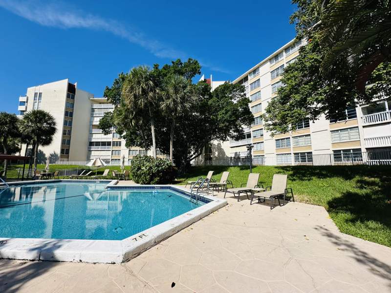 2 bedroom Condominium at 6902 Environ Boulevard #1c, Environ I Condo 9, Lauderhill — photo 1