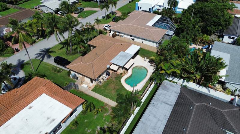 2 bedroom Single Family Residence at 2630 NE 53rd Court, Pompano Waterway Estates, Lighthouse Point — photo 5