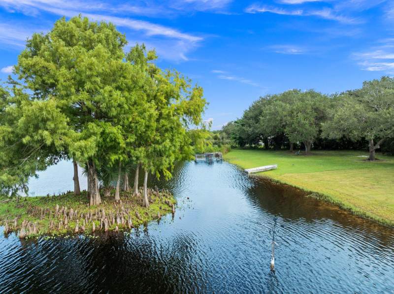 3 bedroom Single Family Residence at 5051 Tozour Road, Metes And Bounds, Fort Pierce — photo 3