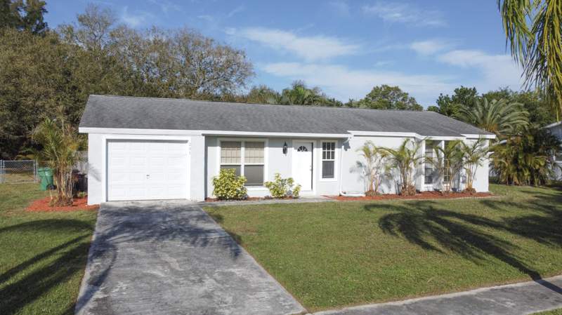 3 bedroom Single Family Residence at 231 NE Solida Circle, Port St Lucie Floresta Pines Unit 2, Port St. Lucie — photo 1