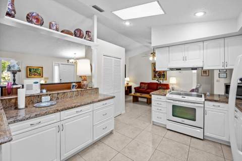571 NE Town Terrace, Jensen Beach FL - photo 11 of 46