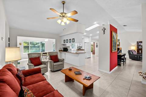 571 NE Town Terrace, Jensen Beach FL - photo 8 of 46
