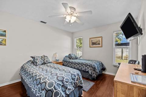 571 NE Town Terrace, Jensen Beach FL - photo 21 of 46