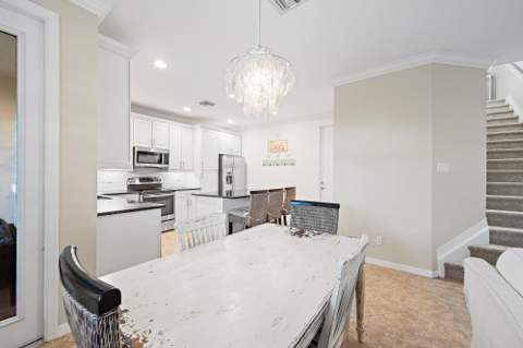 4673 Mediterranean Circle, Palm Beach Gardens FL - photo 6 of 28